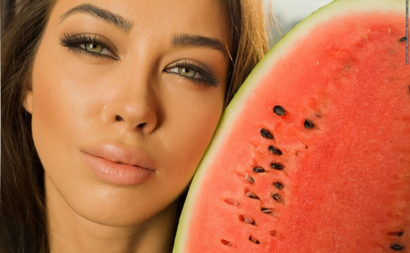 Cariñosa y sensual como una gata en celo